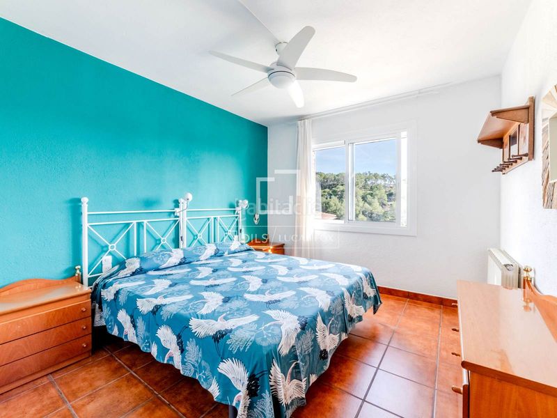 Foto 03b54278-4803-4f52-a109-7d50db0ebe91. Chalet espaciosa villa de 5 dormitorios con piscina y licencia turística, en venta . en Olivella