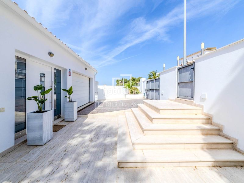 Foto 006fdfd8-dac5-45b4-a73f-955ef341de6c. Xalet amb calefacció aparcament piscina a Levantina - Montgavina - Quintmar Sitges