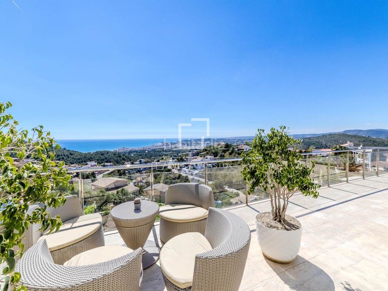 Foto 30f2c2a7-4168-49ad-90b4-235eaa08fe28. Xalet amb calefacció aparcament piscina a Levantina - Montgavina - Quintmar Sitges