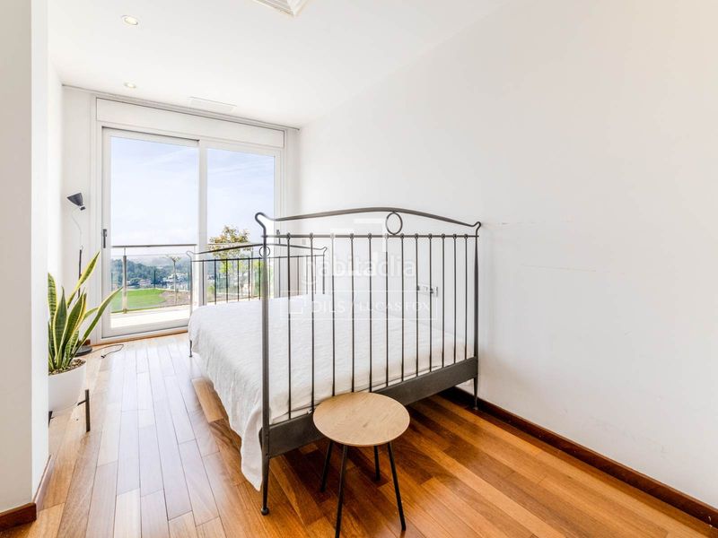 Foto 4057a499-3286-48a4-b1fe-97ceebf3d689. Xalet amb calefacció aparcament piscina a Levantina - Montgavina - Quintmar Sitges