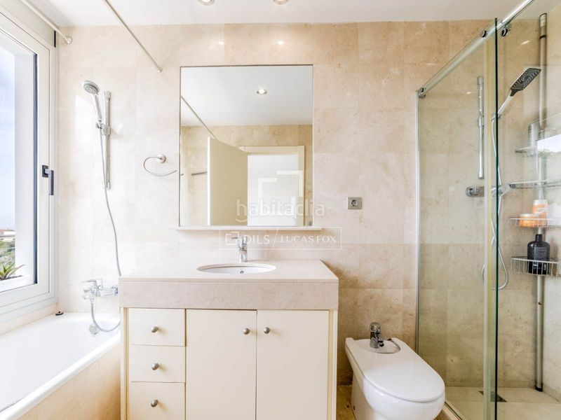 Foto 5747ce9c-0b69-4661-a8df-400a0c4a3345. Xalet amb calefacció aparcament piscina a Levantina - Montgavina - Quintmar Sitges