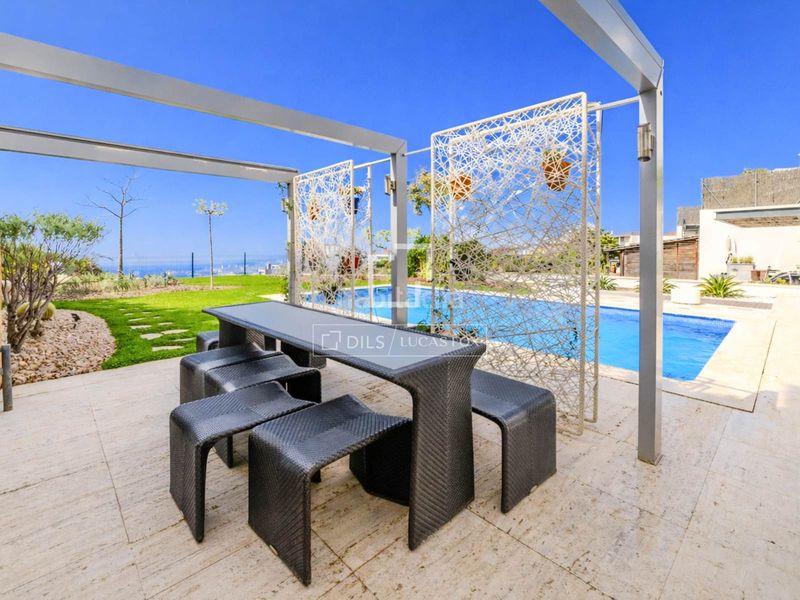 Foto 750d1503-b4f0-40fb-89a7-bbe3e69f3fec. Xalet amb calefacció aparcament piscina a Levantina - Montgavina - Quintmar Sitges