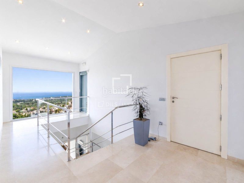 Foto 804d498f-e3e5-4d32-b199-dedc0be4b554. Xalet amb calefacció aparcament piscina a Levantina - Montgavina - Quintmar Sitges