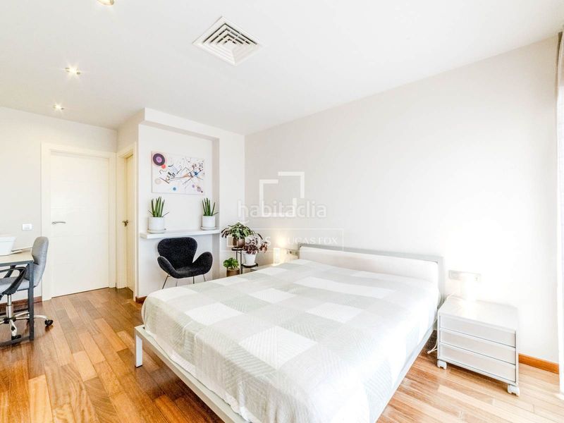 Foto 980d7df0-196f-4211-90bd-ee70d9c472b4. Xalet amb calefacció aparcament piscina a Levantina - Montgavina - Quintmar Sitges