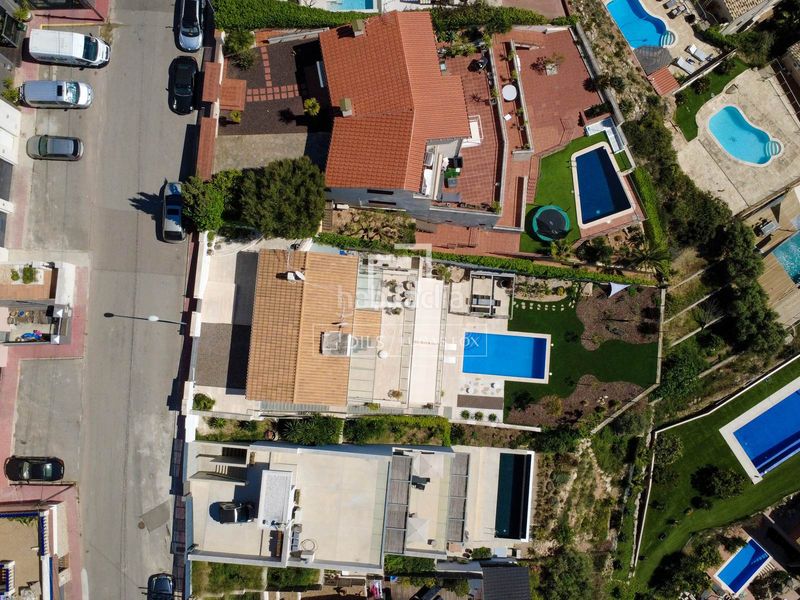 Foto a54beff9-af93-437a-ad18-58c02048fdc3. Xalet amb calefacció aparcament piscina a Levantina - Montgavina - Quintmar Sitges