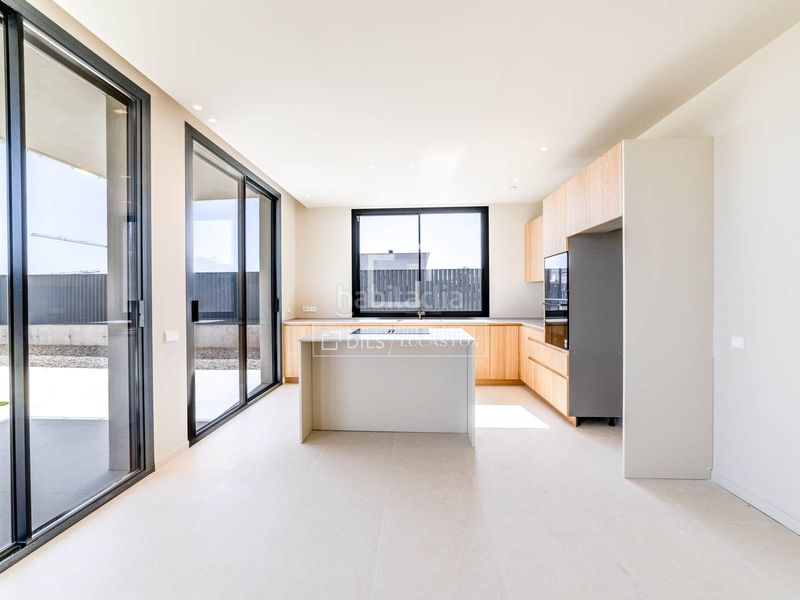 Foto cad0ee49-b481-460e-b79a-ae735914eca8. Xalet amb aparcament piscina a La Plana Sitges