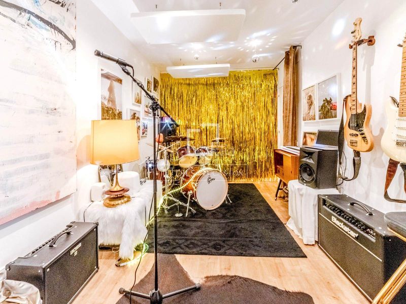 Foto 379fdb54-0486-49ae-a929-74333d09ebd7. Chalet casa familiar con jardín y piscina en venta , sitges en Olivella