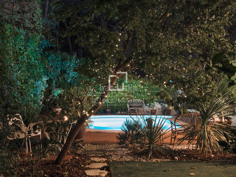 Foto 5e7a58c2-9563-4e33-9174-4bd79c0c2385. Chalet casa familiar con jardín y piscina en venta , sitges en Olivella