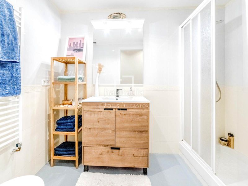 Foto 6829a2bb-de45-4423-ad58-e4583c609ef0. Chalet casa familiar con jardín y piscina en venta , sitges en Olivella