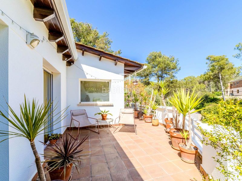 Foto f12317fd-4807-4255-82e9-6273c6518a63. Chalet casa familiar con jardín y piscina en venta , sitges en Olivella