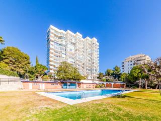 Attique dans Vallpineda-Santa Brbara. tico de 3 dormitorios con 43m terraza en venta en vallpineda, b