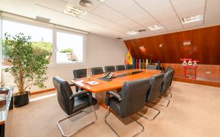 Rent Office space in La Cabaña. Oficina en edificio representativo de pozuelo de alarcón