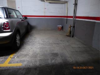 Lloguer Aparcament de moto a Carrer de la diputació 79. Plaza parking para moto zona plaza españa barcelona
