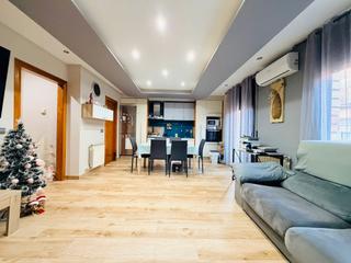 Dúplex  Carrer sant jordi. La joya que estabas esperando: dúplex con terraza y chimenea en