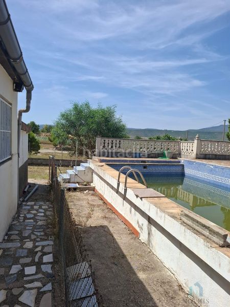 Foto da15d807-0293-4df7-87c0-18dd77d89122. Xalet amb piscina a Turís