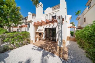 Casa a Algorfa. Bungalow adosado en residencial paradise golf  algorfa