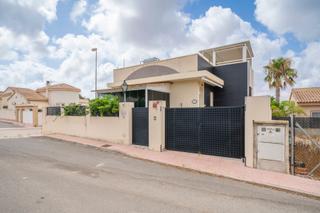 Chalet à Rojales. Chalet independiente en venta  ciudad quesada