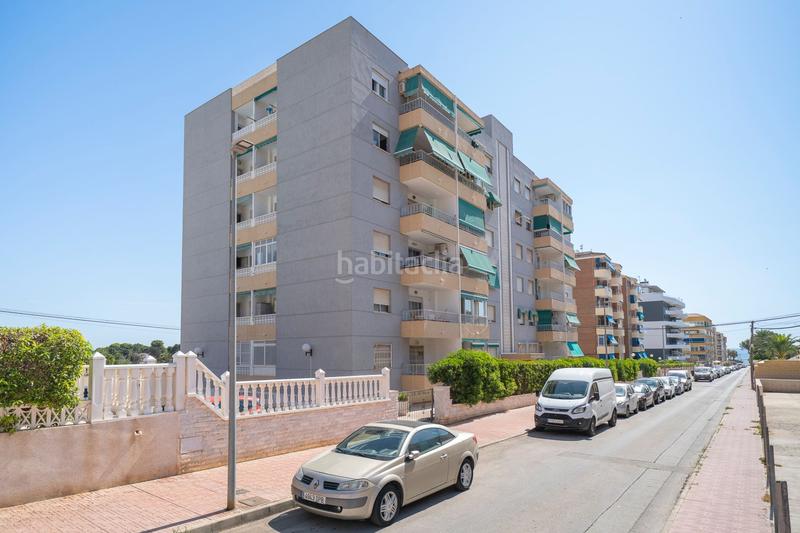 Foto 9840e0db-0f54-440b-a5a7-3de5cf534c7c. Flat with parking pool in Punta Prima Torrevieja