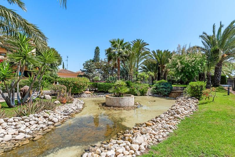 Foto 193e2cf7-ffe6-456b-81fc-388f51bbe7f3. Chalet con piscina in Camí dels Magros - Casablanca Elche / Elx