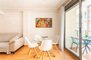 Location Appartement  Carrer de patricio ferrándiz. Piso práctico y cuidado