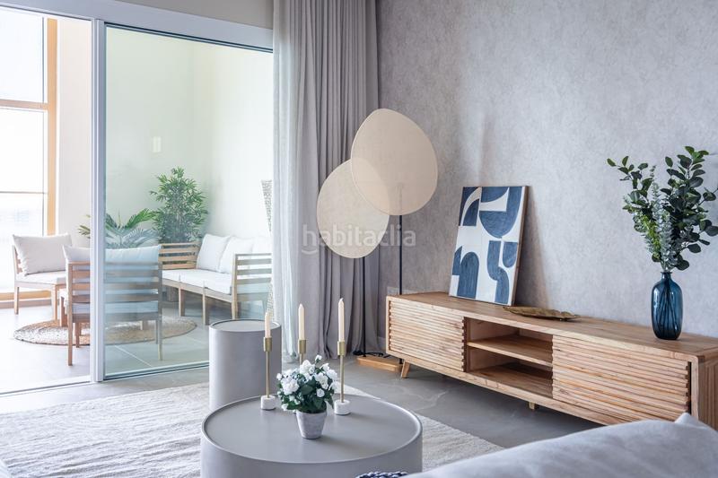 Foto 6413a8d9-b5a3-480d-859d-6aba465a80f3. Pis amb calefacció piscina a Playa Poniente Benidorm