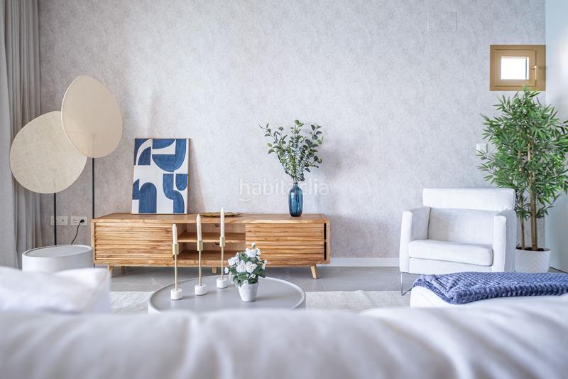 Foto 9c83e0a0-dfd1-4a9d-a7ac-b354db1b4318. Pis amb calefacció piscina a Playa Poniente Benidorm