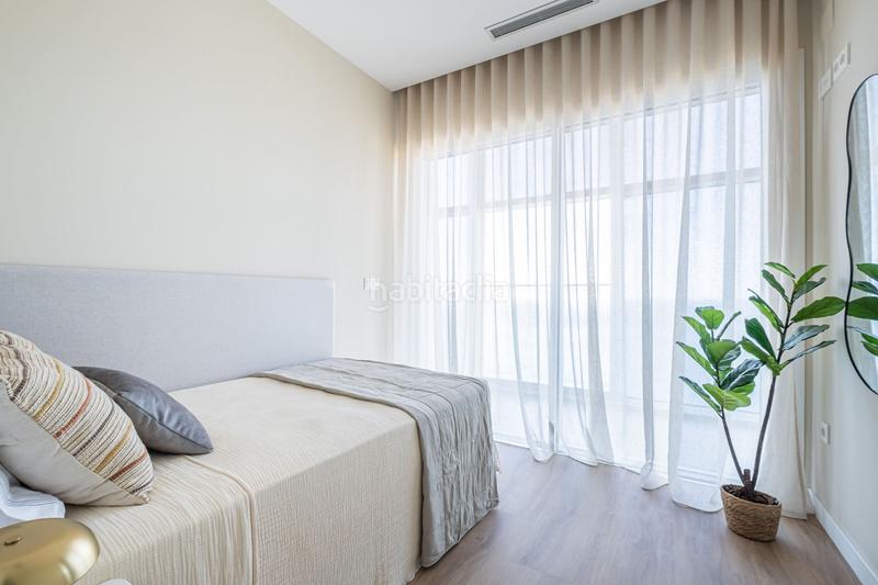 Foto ef2bef13-507e-4711-bada-cd38f4d34d24. Pis amb calefacció piscina a Playa Poniente Benidorm