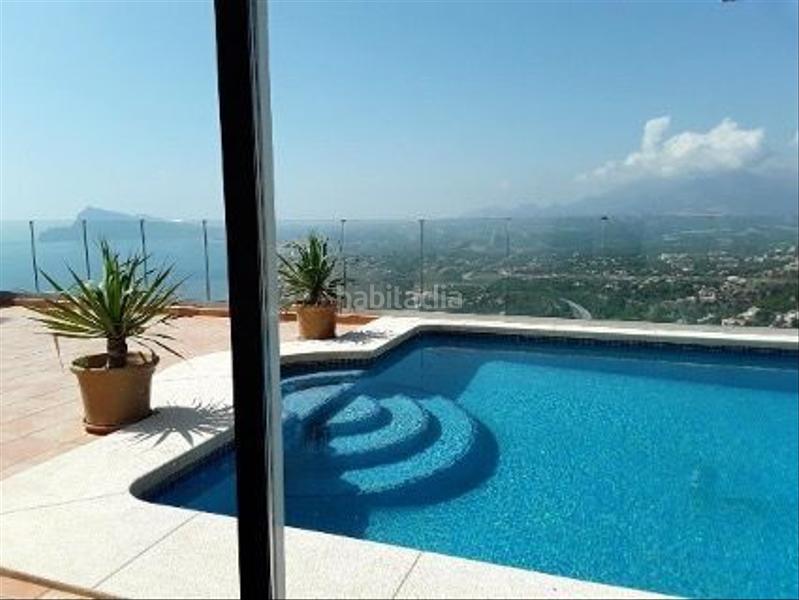 Foto b24031e2-0cc6-4fe4-b7c4-9772956b72d9. Casa amb calefacció aparcament piscina a Altea hills Altea