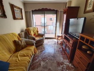 Pis  Calle álvaro de bazán. Venta de piso en guadix