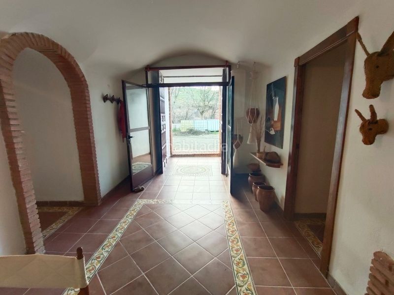 Foto 1a0fc422-d446-47b1-915b-165817863f94. Xalet amb xemeneia aparcament a Guadix