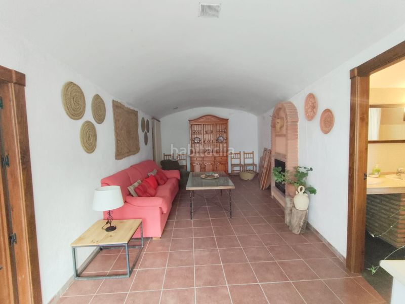 Foto 4d036664-7c18-43a6-8140-93c5c5f566b6. Xalet amb xemeneia aparcament a Guadix