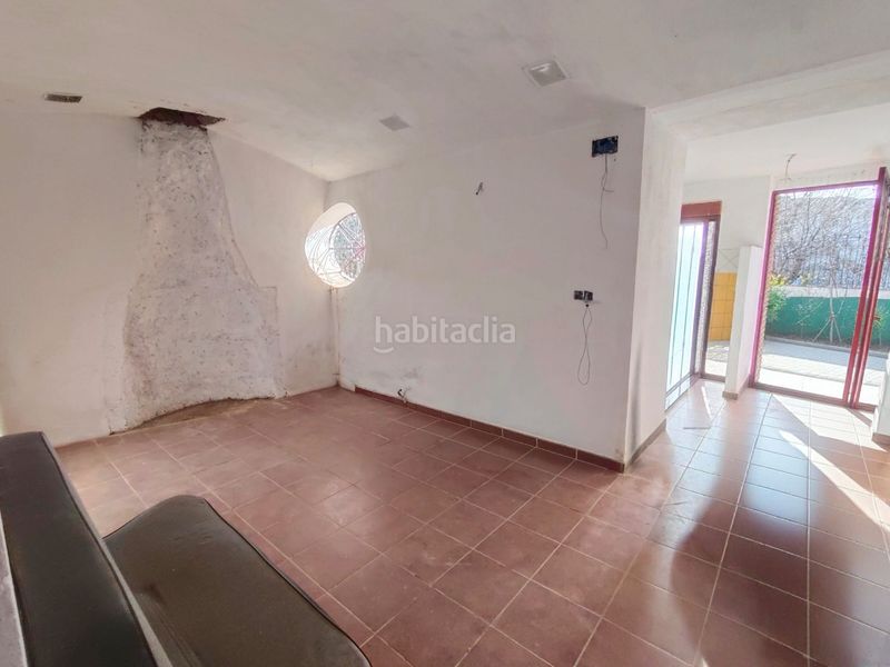 Foto aaf8f6c6-4c91-42d2-a99f-a1207ff434cc. Xalet amb xemeneia aparcament a Guadix