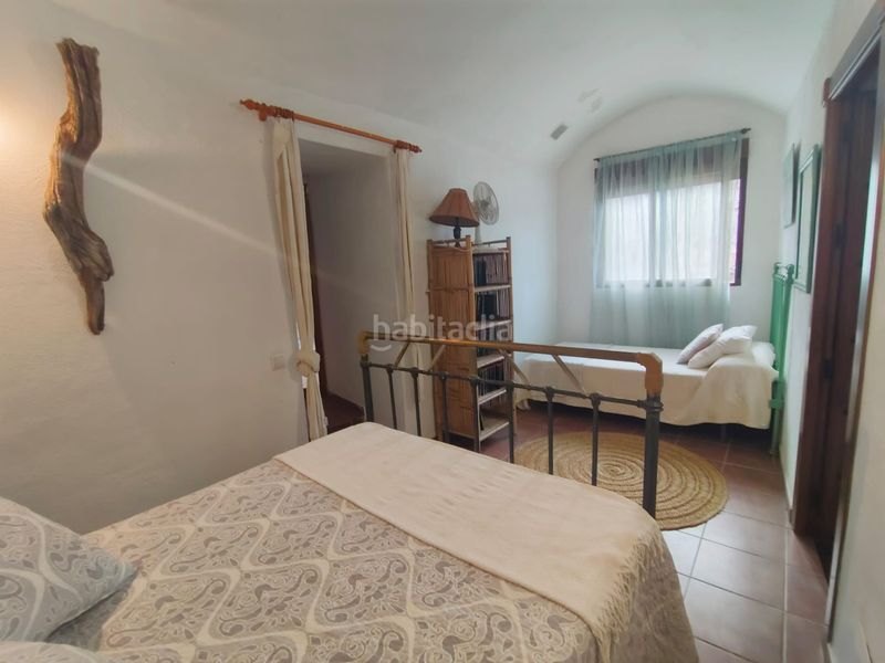 Foto b04c6245-40c9-4292-b719-e7993e48dc28. Xalet amb xemeneia aparcament a Guadix