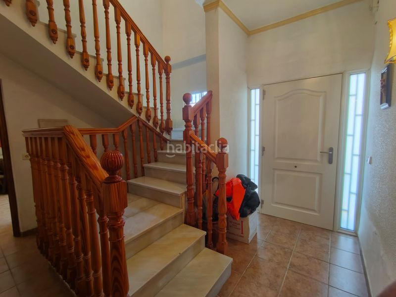 Foto 0301bb7d-713b-4bea-9624-1bf204128e84. Casa aparellada amb xemeneia aparcament a Marchal
