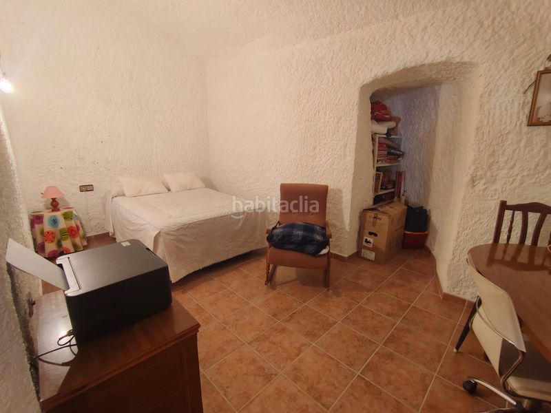 Foto 2f0c0043-06eb-4a00-9788-01e726fe62d1. Casa aparellada amb xemeneia aparcament a Marchal