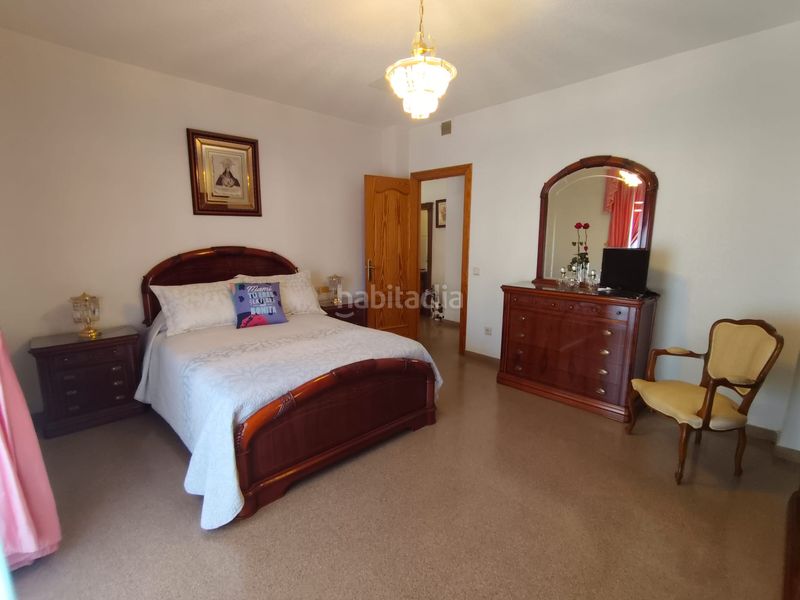 Foto 9e9f1f4b-f8f4-45dd-a337-5a11135577a6. Casa aparellada amb xemeneia aparcament a Marchal