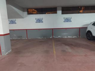 Parking coche en Avenida buenos aires 41. Venta de plazas de aparcamiento con posibilidad de cerrarse