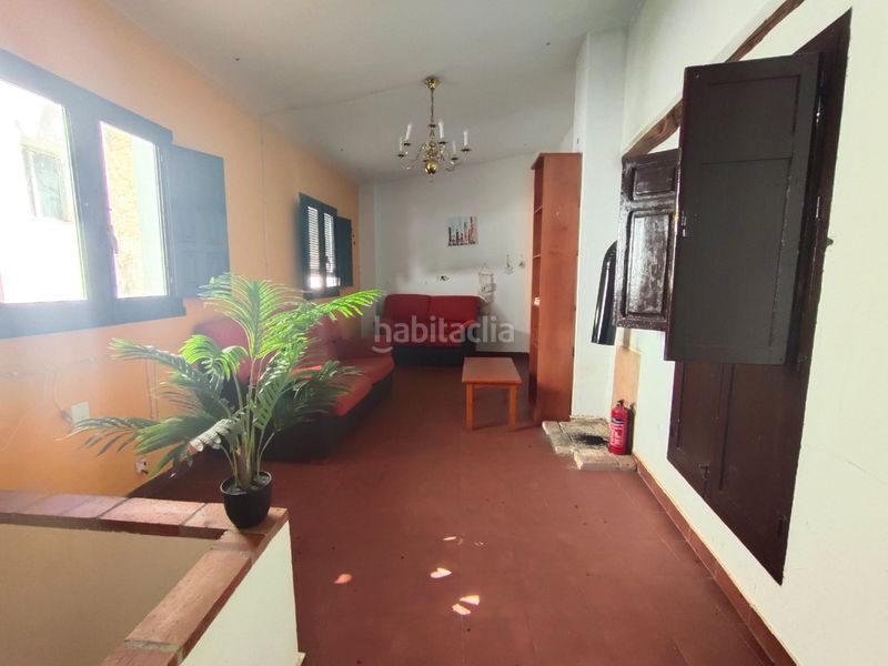 Foto 5536f597-9b9a-4fa0-a311-b7e7b1a948d3. Casa amb xemeneia a Guadix