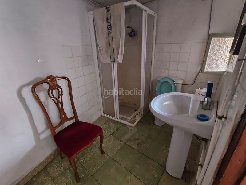 Foto f88c4b33-0a7d-4ffd-b0f3-aca410b4e832. Casa aparellada a Aldeire
