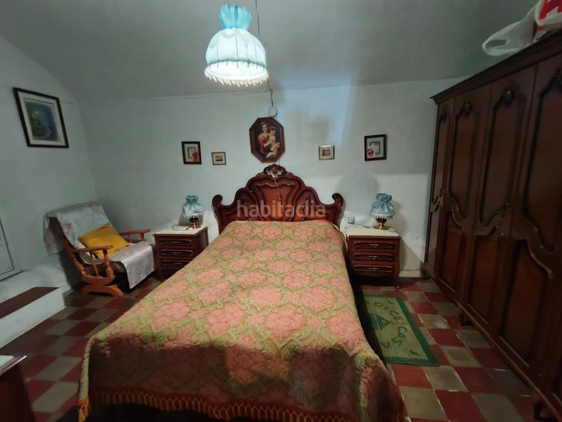 Foto 2d174be6-98c0-48b4-98aa-e45b6b076284. Casa amb xemeneia aparcament a Guadix
