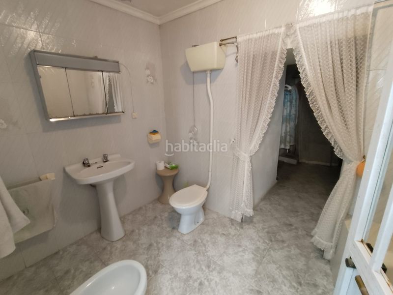 Foto 85ba9382-49c2-4f7e-93d5-74c57cce98a8. Casa amb xemeneia aparcament a Guadix