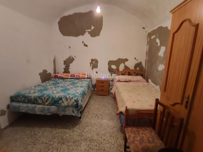 Foto b71181ba-dd6e-43ff-a7a0-25a49484f18f. Casa amb xemeneia aparcament a Guadix