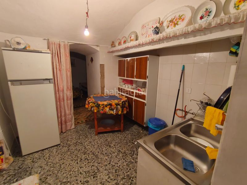 Foto cc58d316-3305-4e6d-870d-d08ff93bba92. Casa amb xemeneia aparcament a Guadix