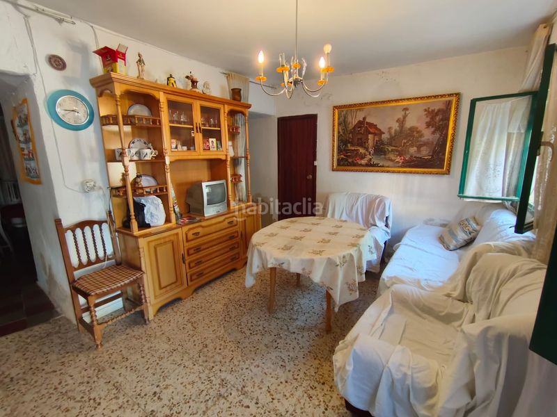Foto cf42739c-ca2b-4cd0-b84b-8323fc1c26e1. Casa amb xemeneia aparcament a Guadix