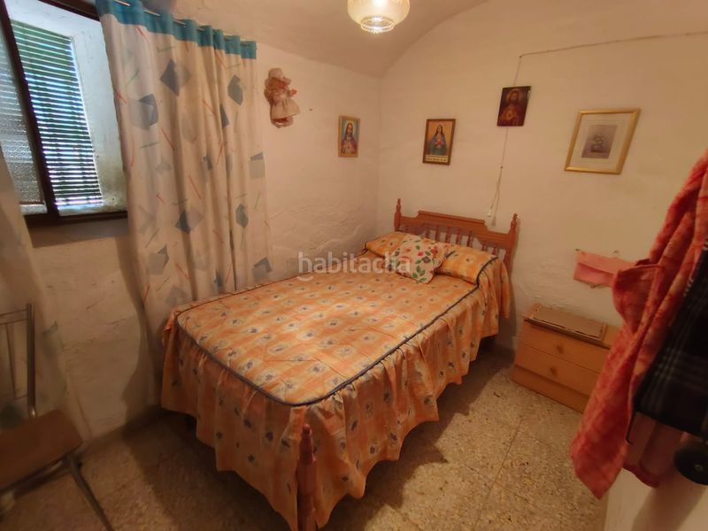 Foto d2614565-6013-42d4-ba69-bf9e2d96b9ae. Casa amb xemeneia aparcament a Guadix