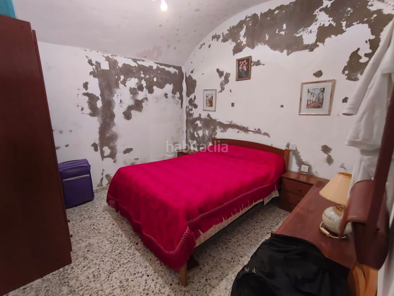 Foto e6cdf6f1-1e7d-4579-909b-c1c08b420963. Casa amb xemeneia aparcament a Guadix