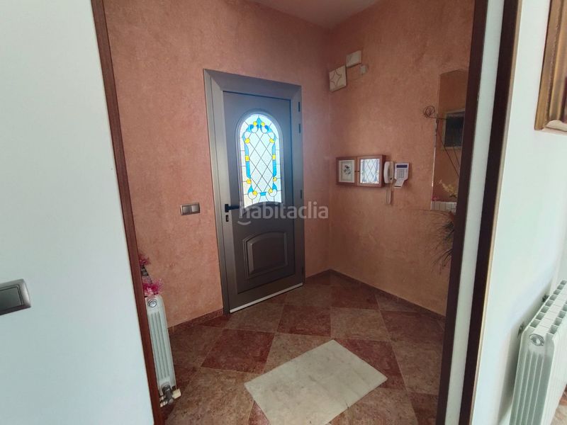 Foto c6ba0f66-ecae-44ce-94fd-21d5e6b7c2f3. Casa amb xemeneia calefacció aparcament a Lanteira