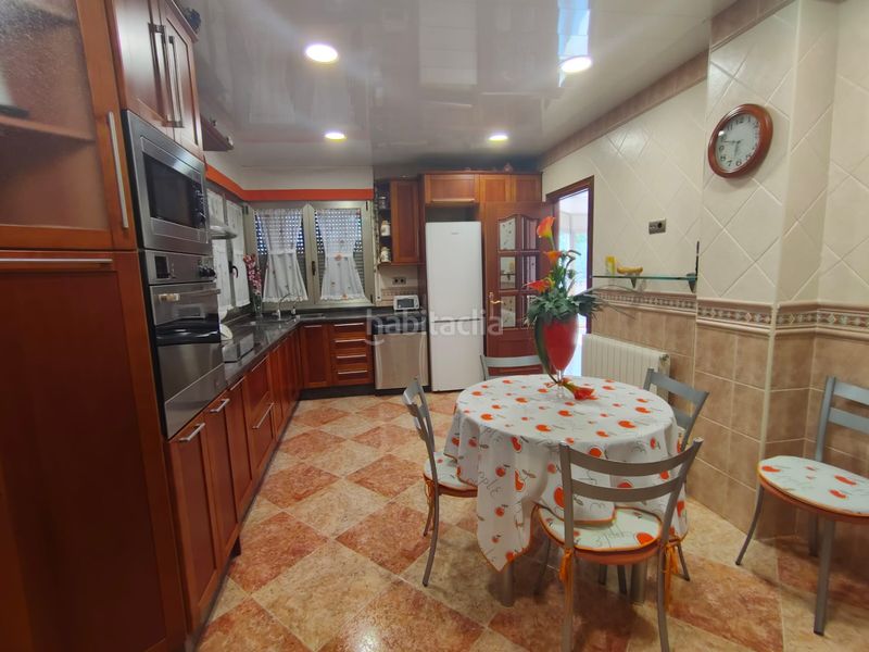 Foto d40d9130-b6a9-47db-87e9-eda004d226dc. Casa amb xemeneia calefacció aparcament a Lanteira