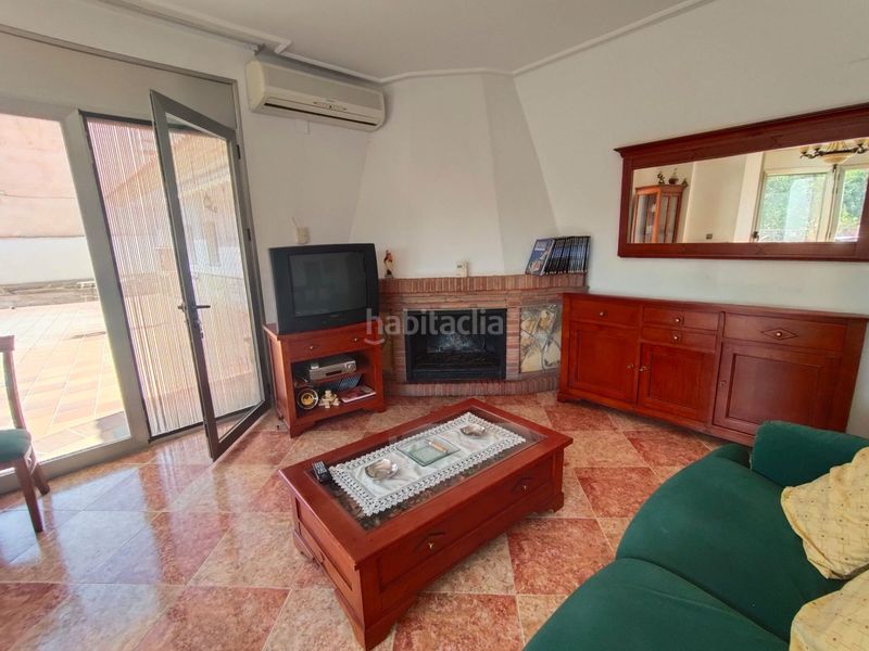 Foto eeefa88f-9948-4d67-8bc1-864d6c1dbf61. Casa amb xemeneia calefacció aparcament a Lanteira