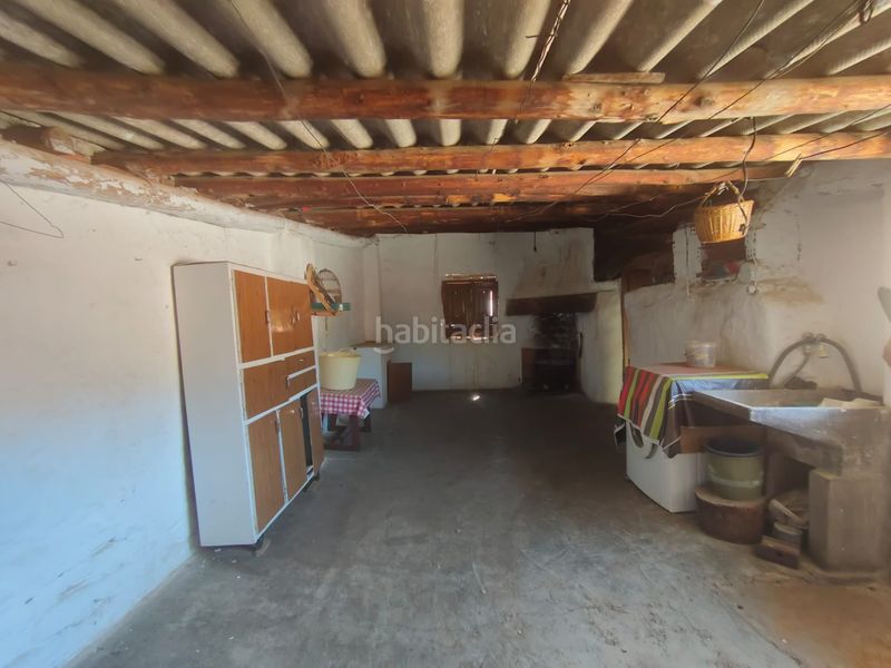 Foto 4d23850d-fbe7-4bb2-bbe0-926a1aaf23b6. Casa adosada venta de casa en Aldeire